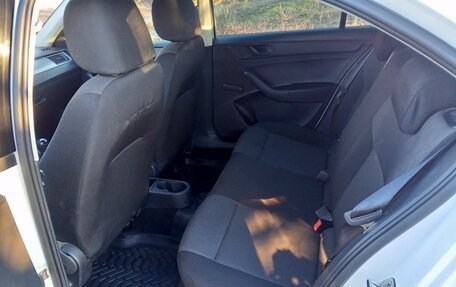 Skoda Rapid I, 2015 год, 698 000 рублей, 14 фотография