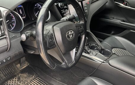 Toyota Camry, 2018 год, 2 600 000 рублей, 6 фотография