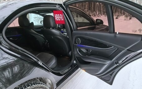 Mercedes-Benz E-Класс, 2019 год, 2 500 000 рублей, 10 фотография