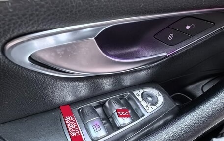 Mercedes-Benz E-Класс, 2019 год, 2 500 000 рублей, 13 фотография