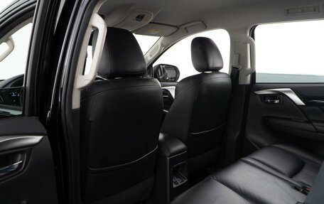 Mitsubishi Pajero Sport III рестайлинг, 2019 год, 2 898 999 рублей, 13 фотография