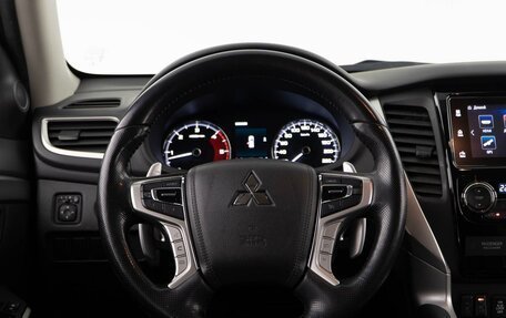 Mitsubishi Pajero Sport III рестайлинг, 2019 год, 2 898 999 рублей, 14 фотография