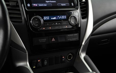 Mitsubishi Pajero Sport III рестайлинг, 2019 год, 2 898 999 рублей, 18 фотография