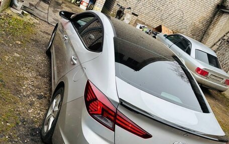 Hyundai Elantra VI рестайлинг, 2019 год, 1 750 000 рублей, 3 фотография