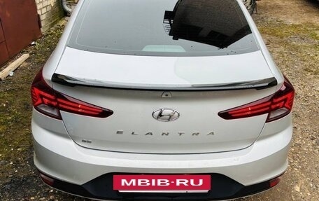 Hyundai Elantra VI рестайлинг, 2019 год, 1 750 000 рублей, 2 фотография