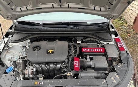 Hyundai Elantra VI рестайлинг, 2019 год, 1 750 000 рублей, 6 фотография