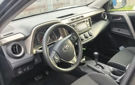 Toyota RAV4, 2013 год, 1 860 000 рублей, 2 фотография