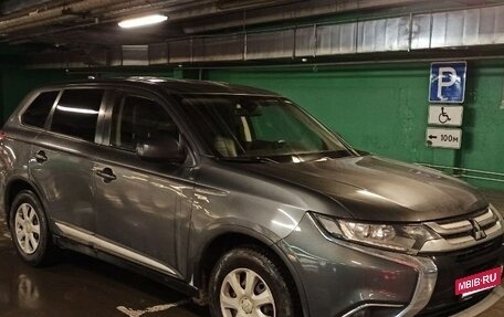 Mitsubishi Outlander III рестайлинг 3, 2018 год, 1 450 000 рублей, 3 фотография