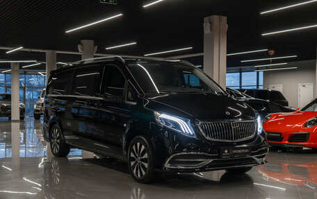 Mercedes-Benz Vito, 2023 год, 7 500 000 рублей, 2 фотография