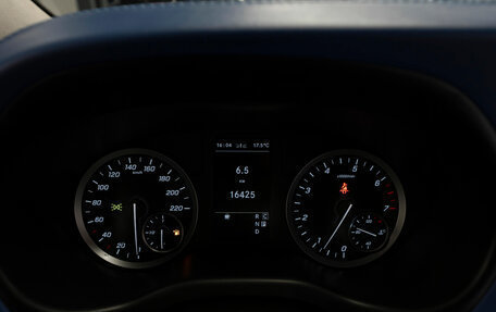 Mercedes-Benz Vito, 2023 год, 7 500 000 рублей, 11 фотография