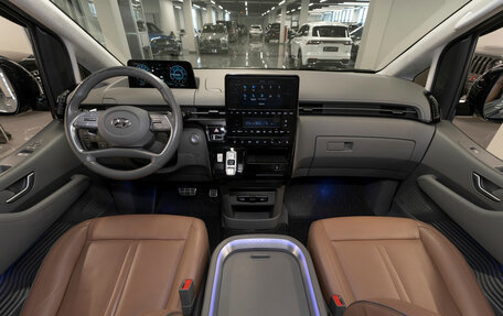 Hyundai Staria, 2022 год, 5 200 000 рублей, 8 фотография