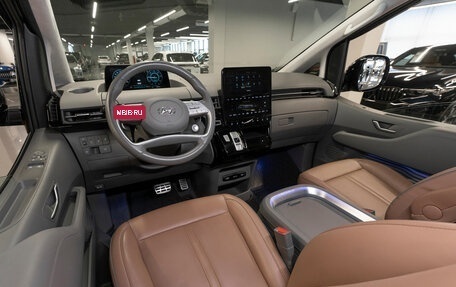 Hyundai Staria, 2022 год, 5 200 000 рублей, 7 фотография