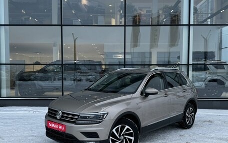Volkswagen Tiguan II, 2019 год, 2 350 000 рублей, 1 фотография