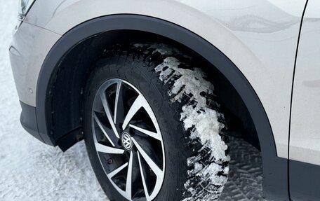 Volkswagen Tiguan II, 2019 год, 2 350 000 рублей, 4 фотография