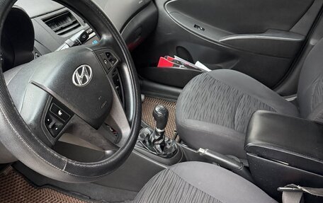 Hyundai Solaris II рестайлинг, 2015 год, 500 000 рублей, 7 фотография