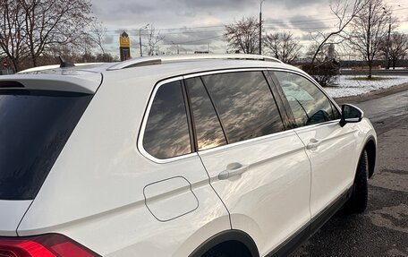 Volkswagen Tiguan II, 2018 год, 2 900 000 рублей, 2 фотография