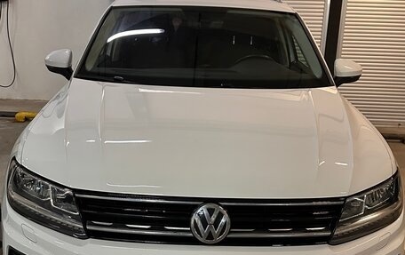 Volkswagen Tiguan II, 2018 год, 2 900 000 рублей, 4 фотография