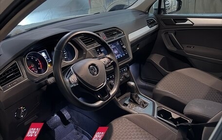 Volkswagen Tiguan II, 2018 год, 2 900 000 рублей, 6 фотография