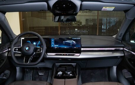 BMW 5 серия, 2025 год, 8 590 000 рублей, 22 фотография