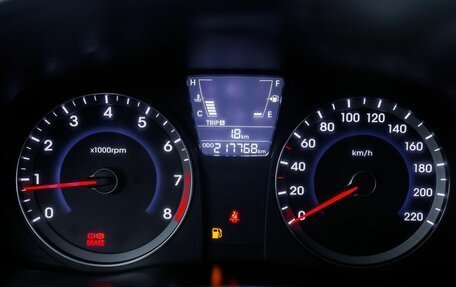 Hyundai Solaris II рестайлинг, 2011 год, 609 000 рублей, 17 фотография