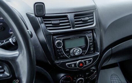 Hyundai Solaris II рестайлинг, 2011 год, 609 000 рублей, 21 фотография