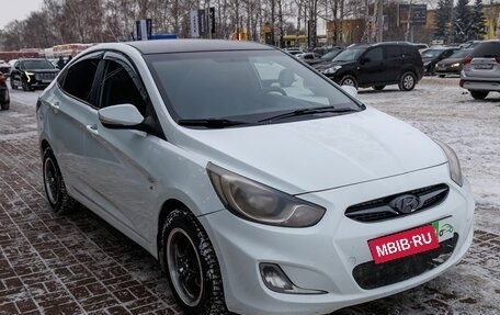 Hyundai Solaris II рестайлинг, 2011 год, 609 000 рублей, 7 фотография