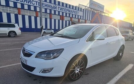 Opel Astra J, 2011 год, 820 000 рублей, 4 фотография
