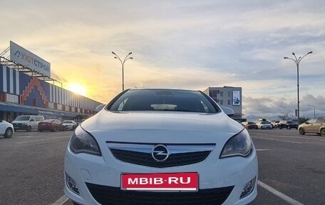 Opel Astra J, 2011 год, 820 000 рублей, 2 фотография
