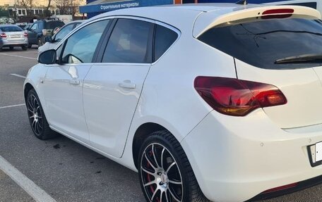 Opel Astra J, 2011 год, 820 000 рублей, 12 фотография