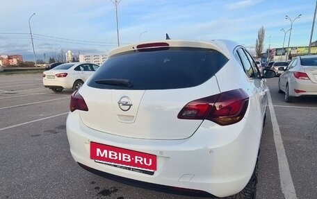 Opel Astra J, 2011 год, 820 000 рублей, 10 фотография
