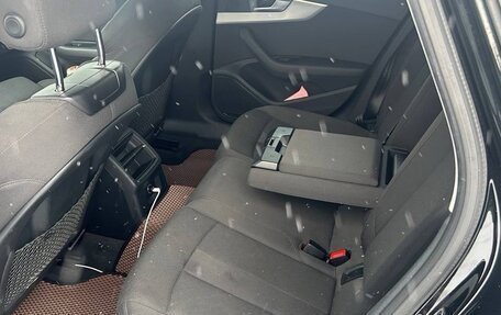 Audi A4, 2019 год, 2 300 000 рублей, 9 фотография