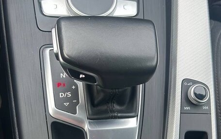 Audi A4, 2019 год, 2 300 000 рублей, 10 фотография