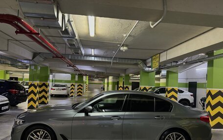 BMW 5 серия, 2018 год, 3 300 000 рублей, 3 фотография