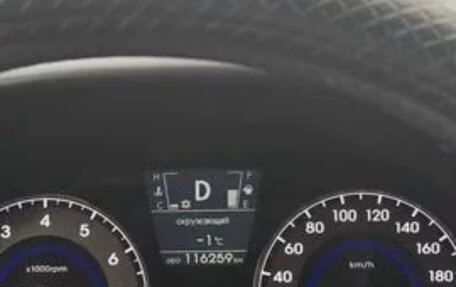 Hyundai Solaris II рестайлинг, 2011 год, 13 фотография