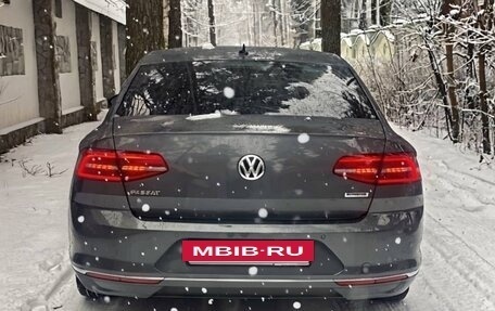 Volkswagen Passat B8 рестайлинг, 2017 год, 1 670 000 рублей, 4 фотография