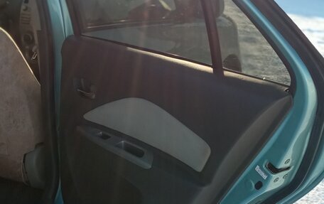 Toyota Yaris III рестайлинг, 2008 год, 730 000 рублей, 11 фотография