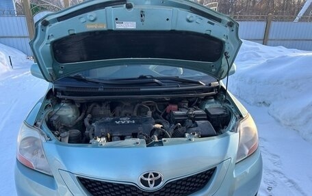 Toyota Yaris III рестайлинг, 2008 год, 730 000 рублей, 24 фотография