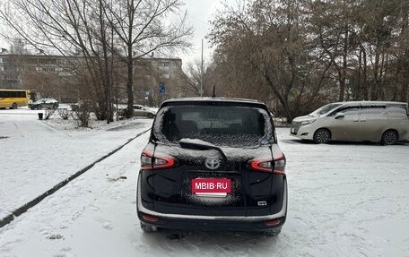 Toyota Sienta II, 2017 год, 1 650 000 рублей, 5 фотография