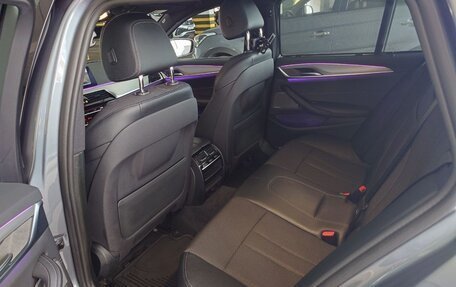 BMW 5 серия, 2018 год, 3 800 000 рублей, 14 фотография