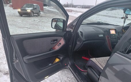 Toyota Harrier, 2002 год, 1 000 000 рублей, 5 фотография