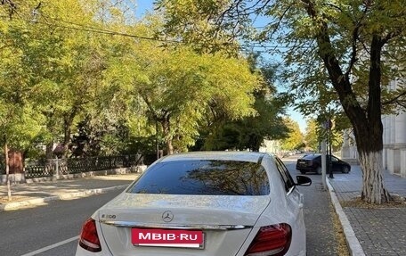 Mercedes-Benz E-Класс, 2019 год, 3 000 000 рублей, 5 фотография