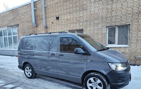 Volkswagen Transporter T6 рестайлинг, 2015 год, 2 600 000 рублей, 2 фотография