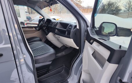 Volkswagen Transporter T6 рестайлинг, 2015 год, 2 600 000 рублей, 22 фотография