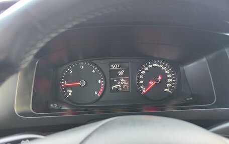 Volkswagen Transporter T6 рестайлинг, 2015 год, 2 600 000 рублей, 23 фотография