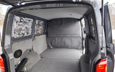 Volkswagen Transporter T6 рестайлинг, 2015 год, 2 600 000 рублей, 31 фотография