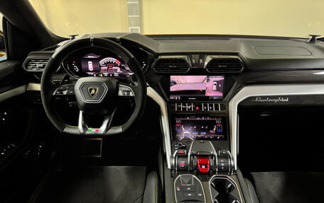 Lamborghini Urus I, 2019 год, 18 300 000 рублей, 15 фотография