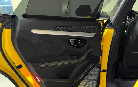 Lamborghini Urus I, 2019 год, 18 300 000 рублей, 17 фотография