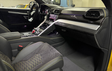 Lamborghini Urus I, 2019 год, 18 300 000 рублей, 22 фотография