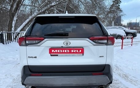 Toyota RAV4, 2022 год, 3 480 000 рублей, 12 фотография