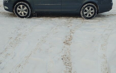 Skoda Octavia, 2011 год, 950 000 рублей, 3 фотография